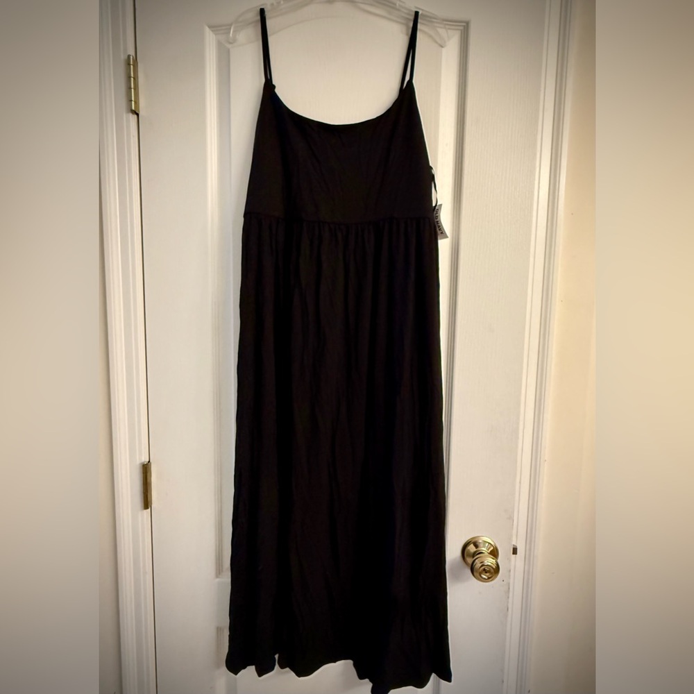 Brand new with tag old navy jersey dress sz xl. Spaghetti strap black
